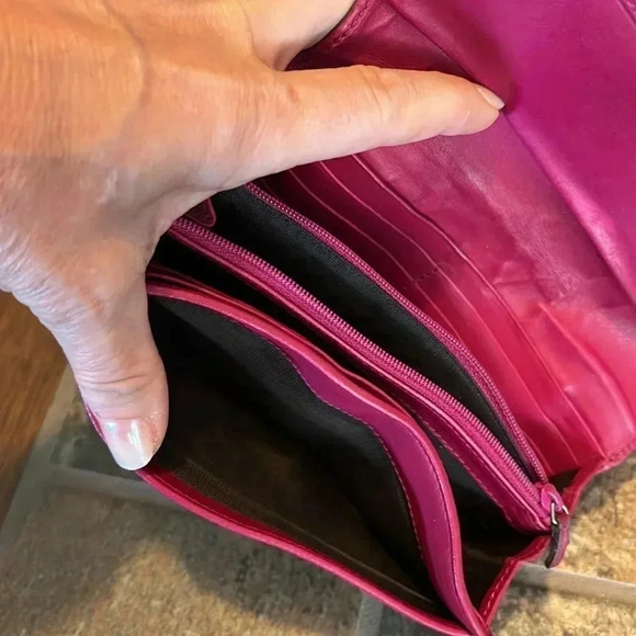 Gucci Guccisima Signature Monogram Canvas and Leather Long Wallet - Picture 9 of 16